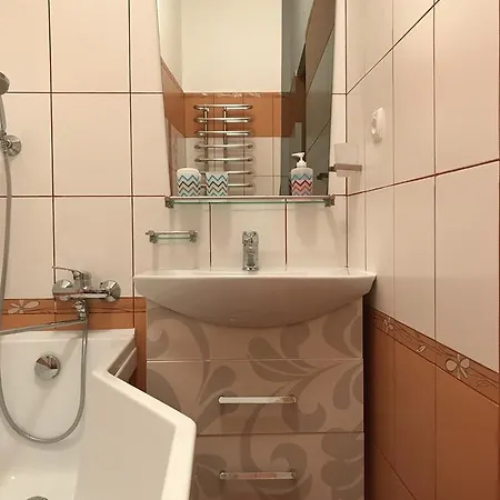 Large In The Center Apartment *