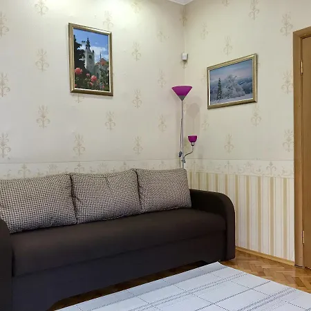 Large In The Center * 무카체베