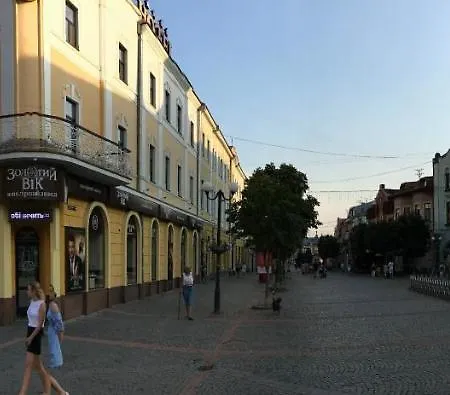 Large In The Center * Mukačevo