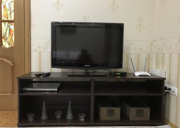 Large In The Center Apartment *